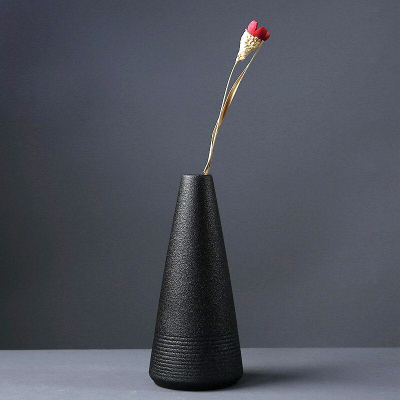 Hot Selling New Black Ceramic Flower Arrangement Small Vase Home Decoration Small Vase Tabletop Ornament Crafts