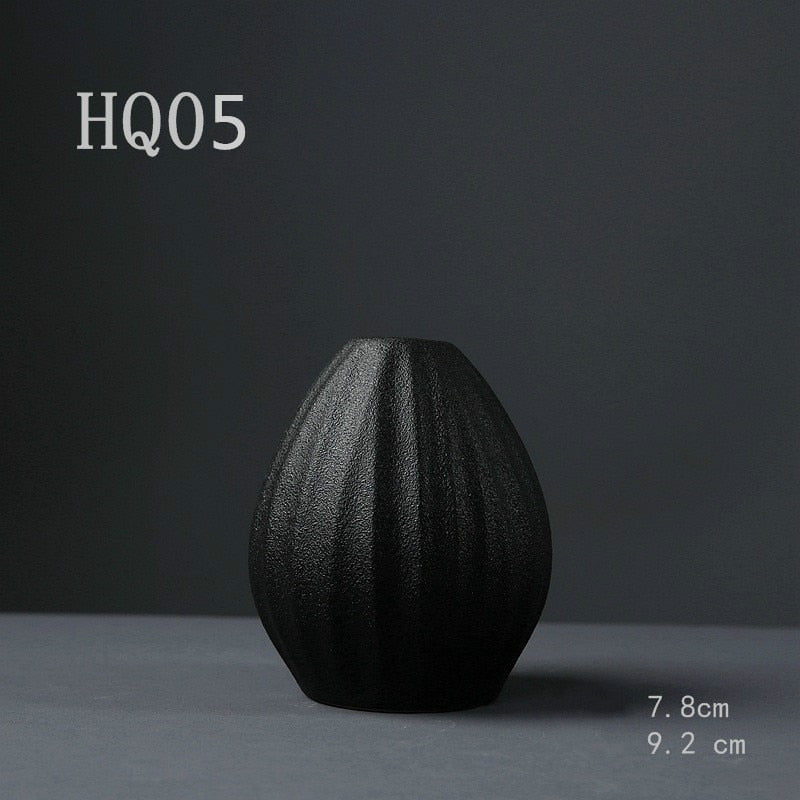 Hot Selling New Black Ceramic Flower Arrangement Small Vase Home Decoration Small Vase Tabletop Ornament Crafts