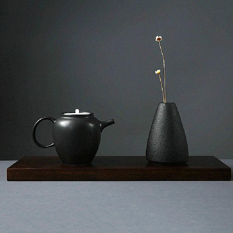 Hot Selling New Black Ceramic Flower Arrangement Small Vase Home Decoration Small Vase Tabletop Ornament Crafts