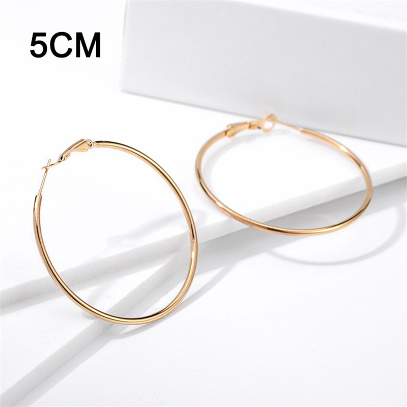 DoreenBeads Fashion Hoop Earrings For Women Based Alloy & Stainless Steel Ear Post Earrings Gold Circle Ring Gift 3cm Dia, 1Pair